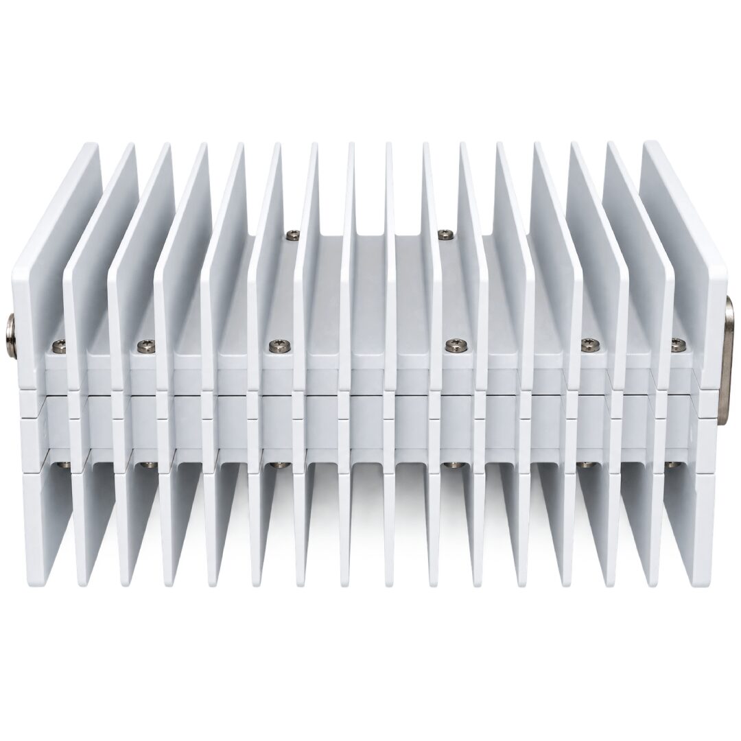 High-power Ku-band BUC with WR75 waveguide and PBR120 flange
