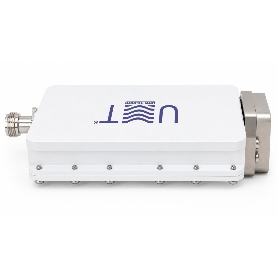 BUC-Ku002-12.8 v2.0 avec référence de fréquence interne de 10 MHz
