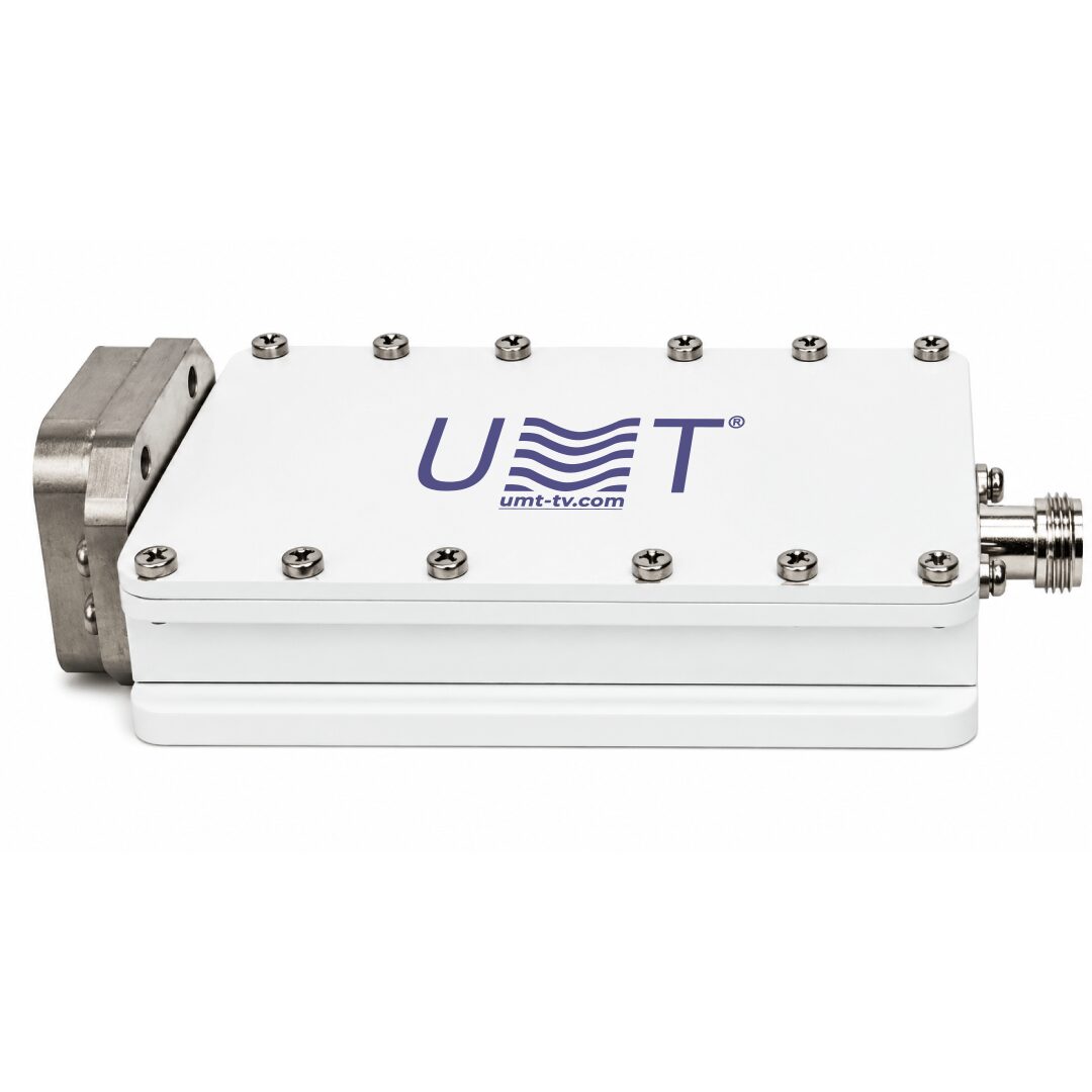 BUC-Ku002-9.75 avec référence de fréquence interne de 10 MHz