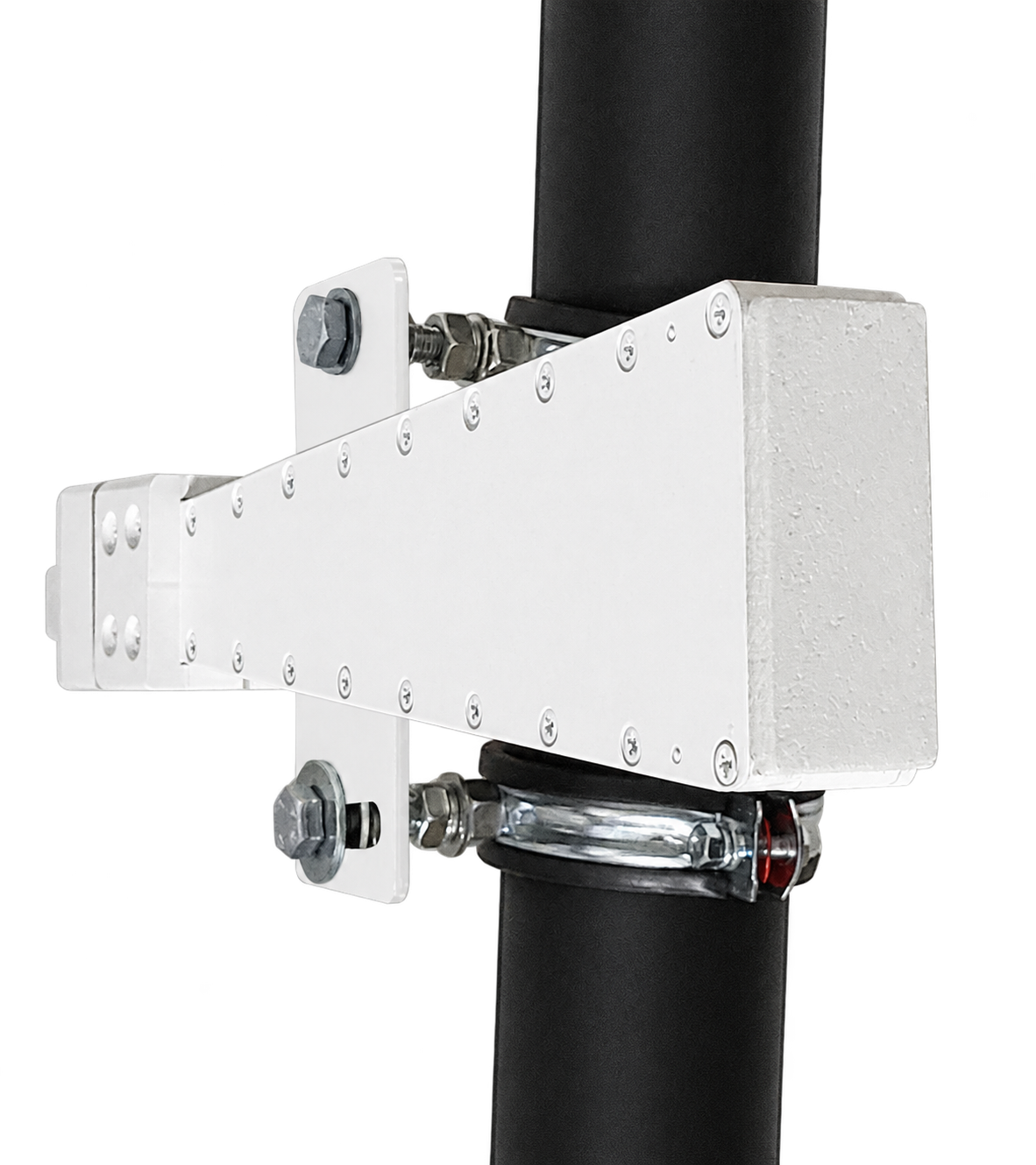 SSA-XV70 v1 antenne sectorielle courte bande X, montée sur mât, vue de face, 8–12 GHz, 12.2 dBi, polarisation verticale
